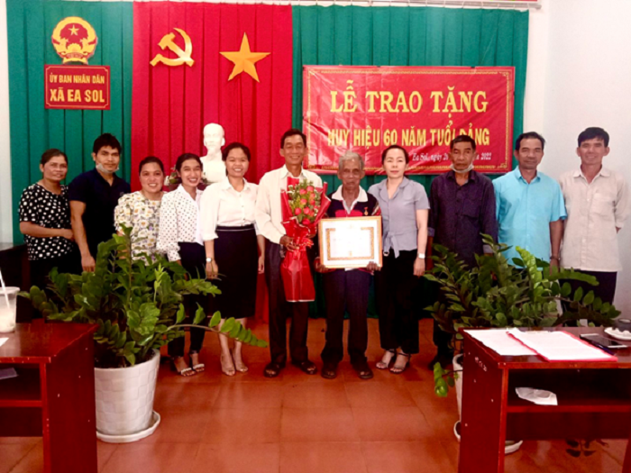 Đảng viên KSơr Y Kái – 60 năm tuổi đảng, 80 năm tuổi đời vẫn miệt mài học tập và làm theo tư tưởng, đạo đức, phong cách Hồ Chí Minh.